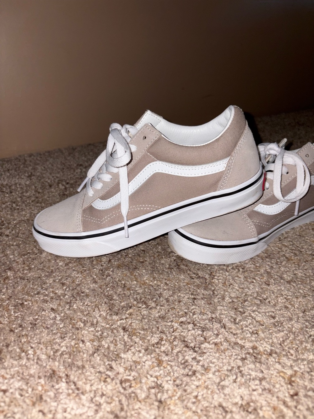 Vans Old Skool Low Top Sneakers — Beige White